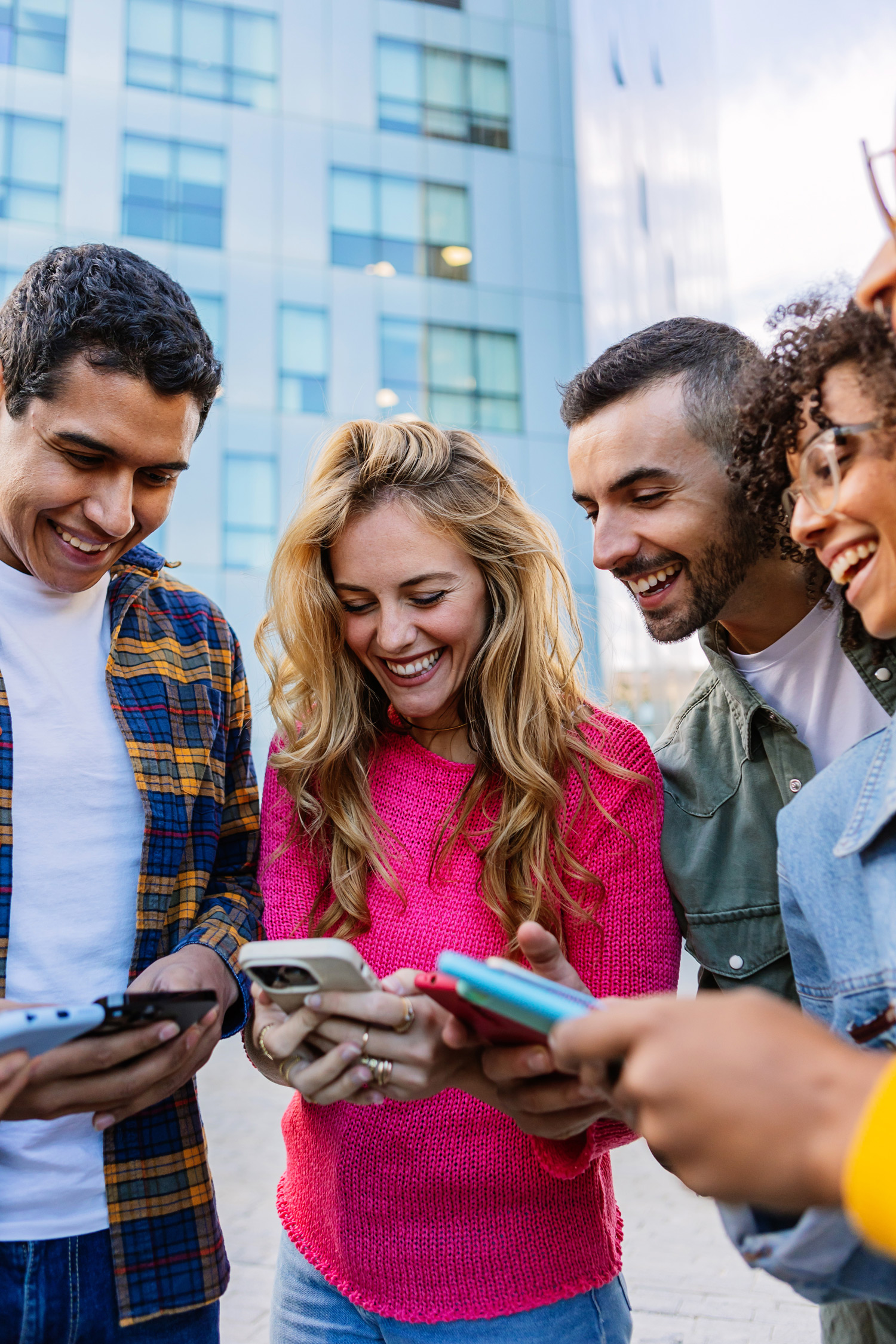 three people texting